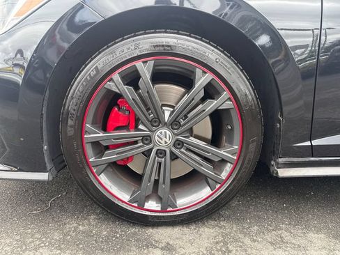 Used 2019 Volkswagen Jetta GLI FWD image 27
