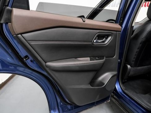 Used 2023 Nissan Rogue SV w/ SV Premium B Package FWD image 39