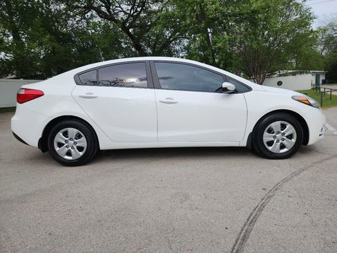 Used 2016 Kia Forte LX FWD image 8