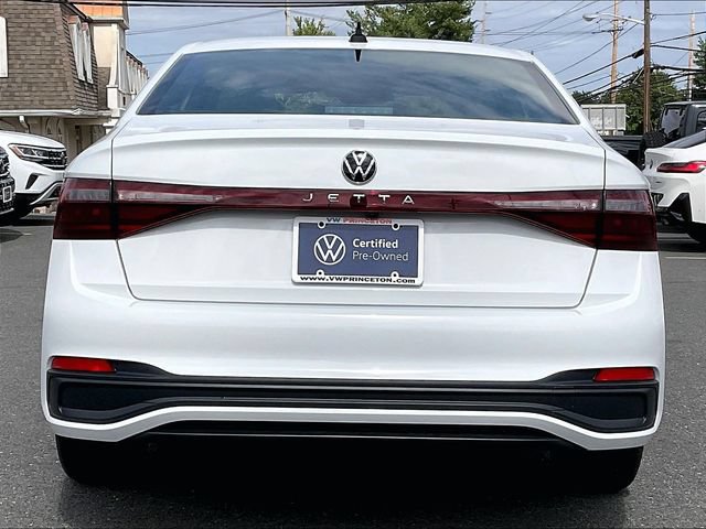 Certified 2025 Volkswagen Jetta Sport FWD image 7