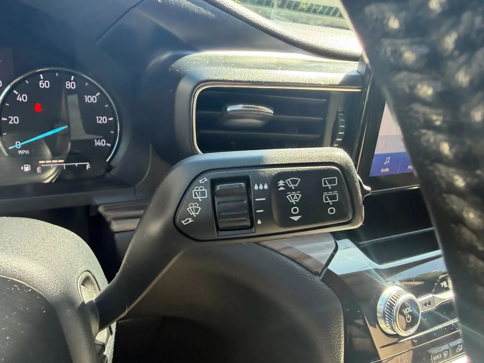 Used 2021 Ford Explorer Limited AWD/4WD image 12