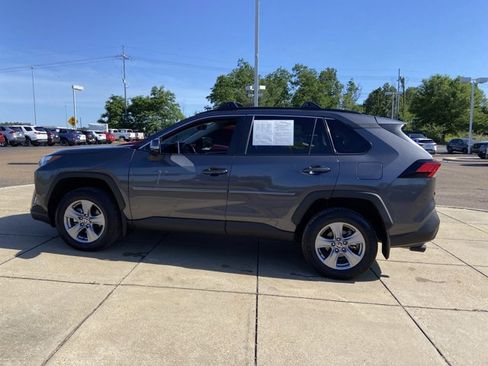 Used 2024 Toyota RAV4 XLE FWD image 7