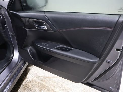 Used 2017 Honda Accord Sport Special Edition image 25