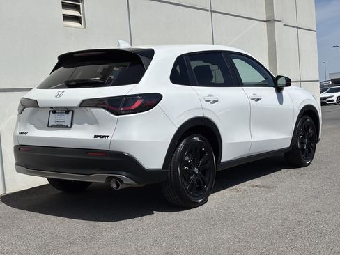 Certified 2026 Honda HR-V Sport image 3