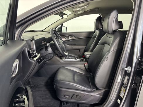 Used 2023 Kia Sportage EX image 14