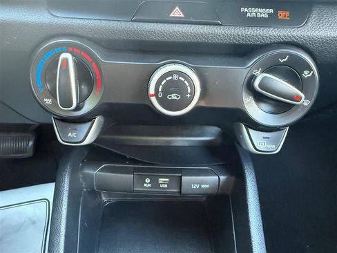 Used 2019 Kia Rio S image 26