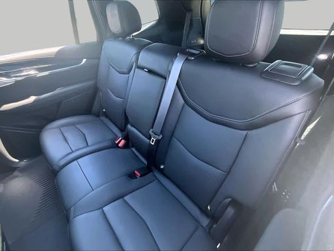 Used 2024 Cadillac XT6 Premium Luxury w/ Technology Package FWD image 19