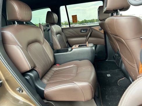Used 2017 INFINITI QX80 Limited w/ All Season Package AWD/4WD image 15