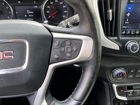 Used 2024 GMC Terrain SLT AWD/4WD image 24