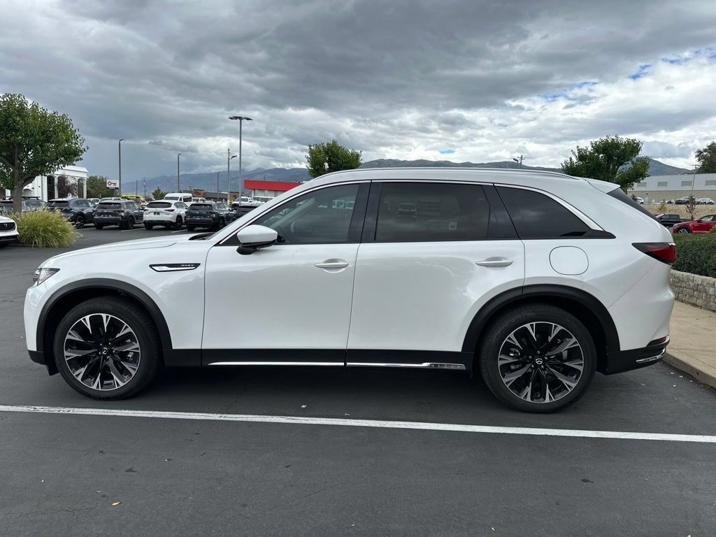 Used 2024 MAZDA CX-90 Plug-In Hybrid w/ Premium Plus AWD/4WD image 8