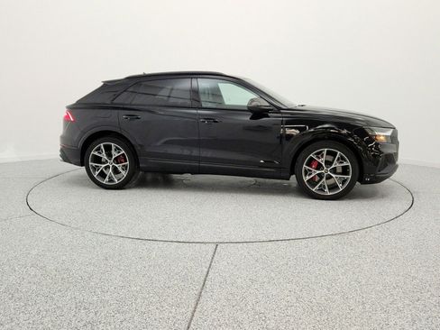 Used 2023 Audi SQ8 Premium Plus w/ SQ8 Luxury Package AWD/4WD image 4