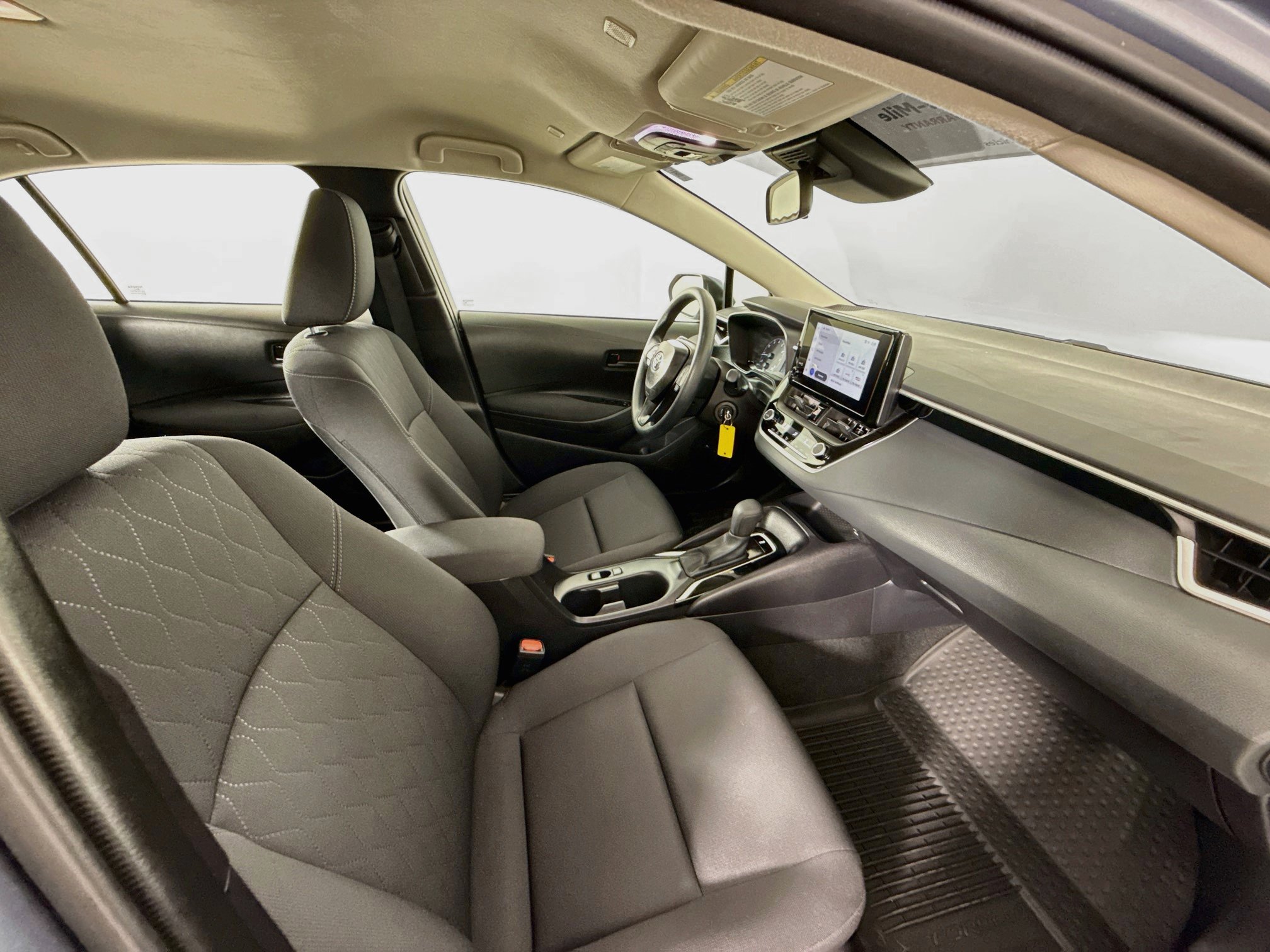 Certified 2025 Toyota Corolla LE FWD image 27
