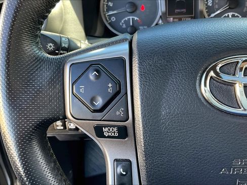 Used 2017 Toyota Tacoma Limited w/ Tow Package image 23