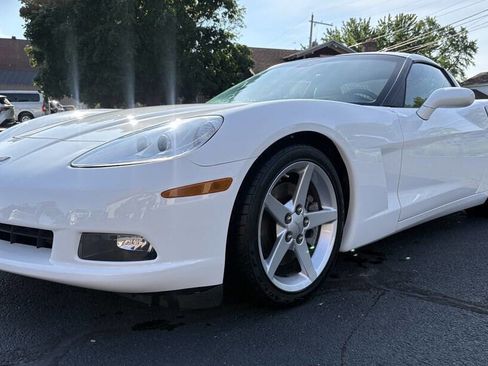 Used 2005 Chevrolet Corvette Coupe w/ Preferred Equipment Group RWD image 1