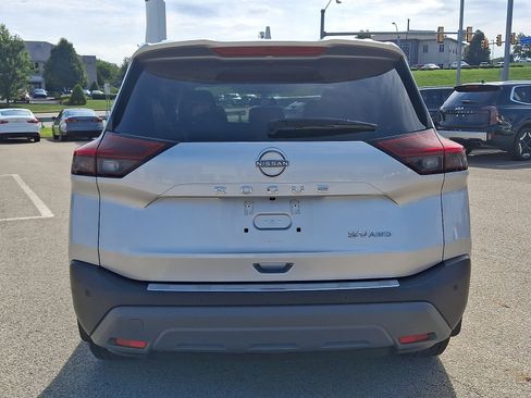 Used 2023 Nissan Rogue SV w/ SV Premium Package AWD/4WD image 5
