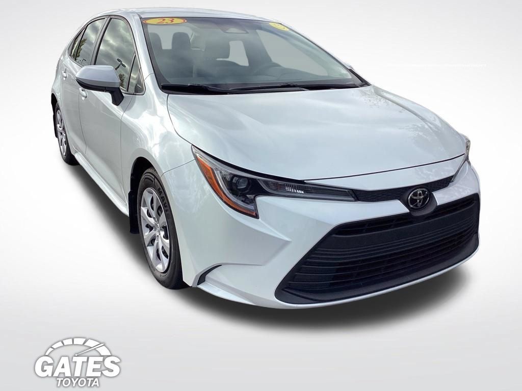 Used 2023 Toyota Corolla LE FWD image 1