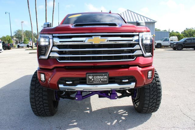 Used 2024 Chevrolet Silverado 2500 High Country w/ Technology Package AWD/4WD image 2