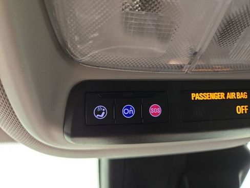 Used 2021 Chevrolet TrailBlazer LS FWD image 25