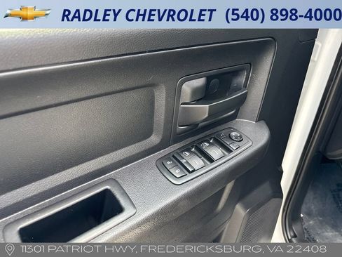 Used 2015 RAM 2500 Tradesman w/ Chrome Appearance Group AWD/4WD image 5