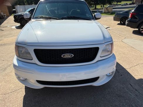 Used 2000 Ford F150 Lightning RWD image 8