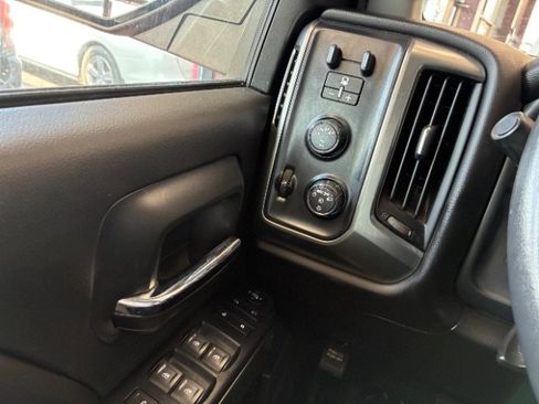 Used 2018 Chevrolet Silverado 1500 LT w/ All Star Edition image 22