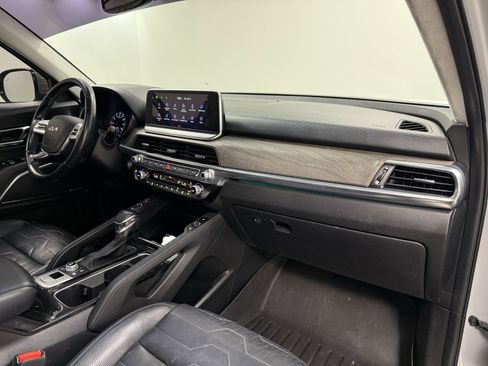 Used 2022 Kia Telluride SX w/ SX Prestige Package image 36