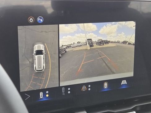New 2026 Chevrolet Equinox LT w/ Midnight Edition FWD image 4