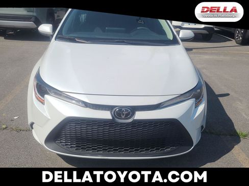 Used 2022 Toyota Corolla LE FWD image 1