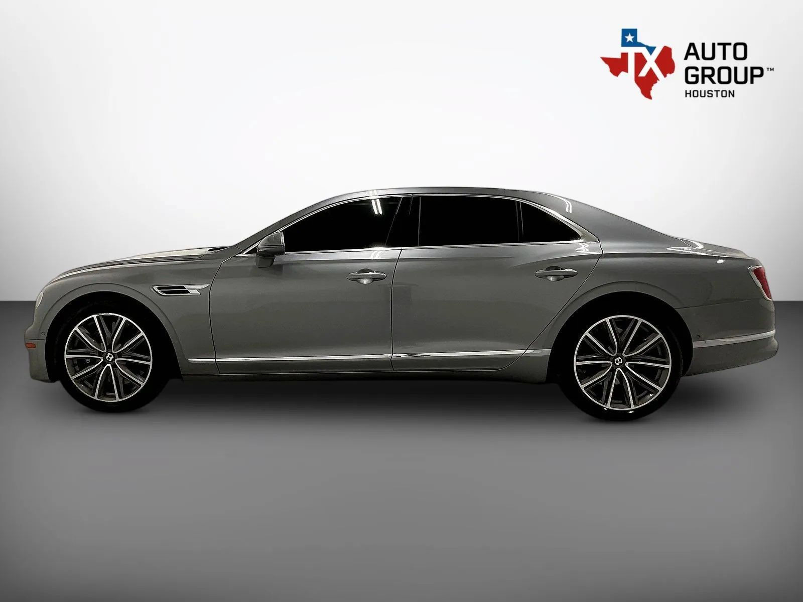 Used 2021 Bentley Flying Spur V8 AWD/4WD image 9