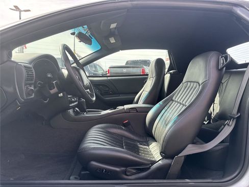 Used 2002 Chevrolet Camaro Z28 w/ SS Performance/Appearance Pkg RWD image 17