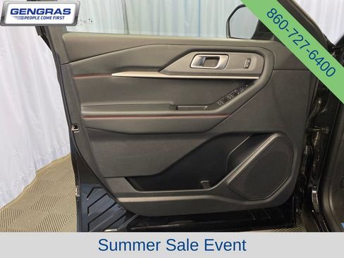 Used 2025 Ford Explorer ST-Line w/ ST-Line Street Pack AWD/4WD image 12