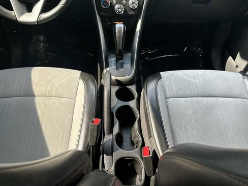 Used 2021 Chevrolet Trax LT w/ Driver Confidence Package AWD/4WD image 29