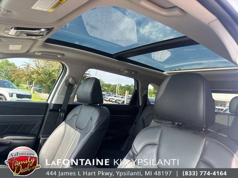 Certified 2025 Kia Sorento SX FWD image 10
