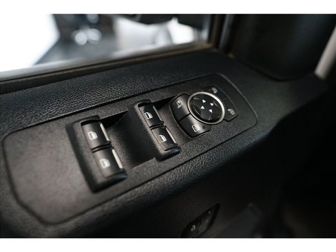 Used 2019 Ford F150 Raptor w/ Equipment Group 802A Luxury AWD/4WD image 17