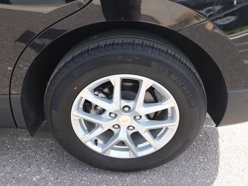 Used 2024 Chevrolet Equinox LS FWD image 16