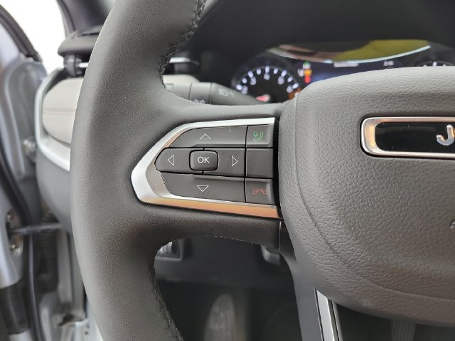 Used 2025 Jeep Compass Limited AWD/4WD image 22