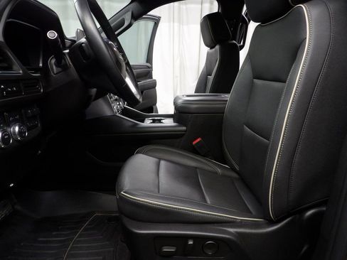 Used 2023 GMC Yukon SLT w/ Max Trailering Package image 9