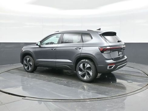 New 2026 Volkswagen Taos SE AWD/4WD image 5