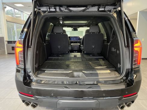 Used 2025 Chevrolet Tahoe RST w/ Comfort Package RWD image 41