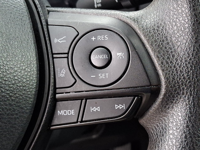 Used 2024 Toyota RAV4 XLE FWD image 22