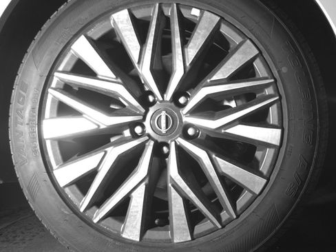 Used 2025 Nissan Altima 2.5 SV image 12