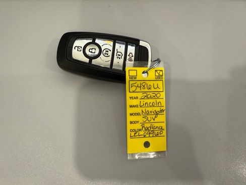 Used 2020 Lincoln Navigator Standard image 30