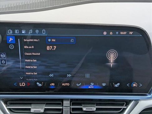 New 2026 Chevrolet Equinox EV LT image 10