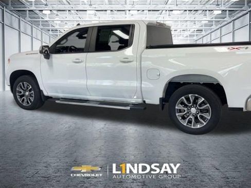 Used 2023 Chevrolet Silverado 1500 LT AWD/4WD image 7