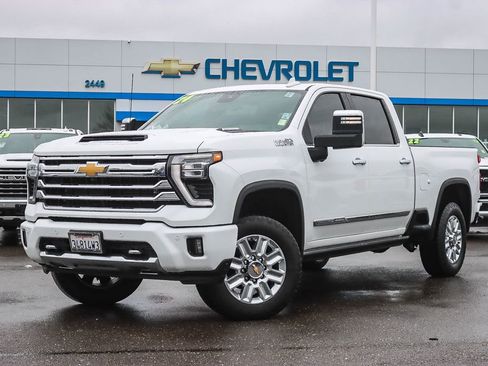 Used 2024 Chevrolet Silverado 2500 High Country w/ Technology Package image 1
