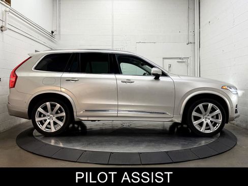 Used 2018 Volvo XC90 T6 Inscription w/ Convenience Package image 9