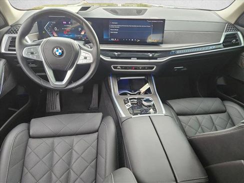 Certified 2024 BMW X7 xDrive40i image 17