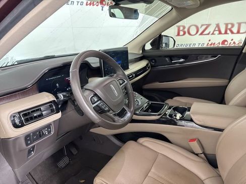 Used 2022 Lincoln Nautilus Reserve w/ Equipment Group 201A image 6