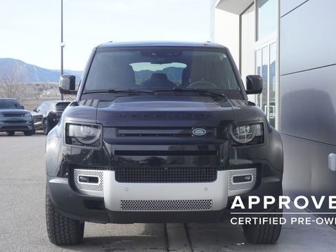 Used 2025 Land Rover Defender 110 S image 5