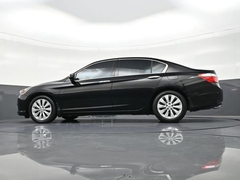 Used 2015 Honda Accord Touring image 25